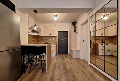Apartament cu 2 camere semidecomandat, mobilat în Mărăști