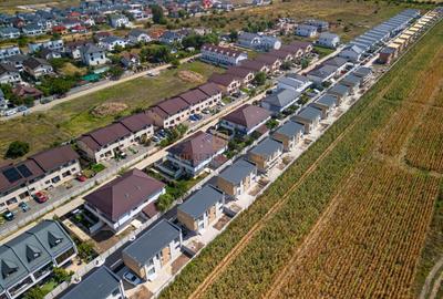 Vila individuala cu 4 camere, ansamblu securizat cu piscina privata - 10