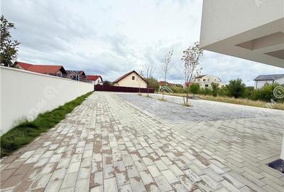 Spatiu comercial si birouri de vanzare in Sibiu zona Shopping City - 12