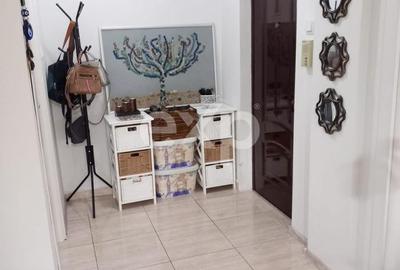 De vanzare apartament cu 3 camere, zona Dacia, Victoria, Constanța - 1