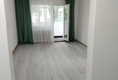 Apartament cu 3 camere, etajul 2/4, zona Tatarasi - 7