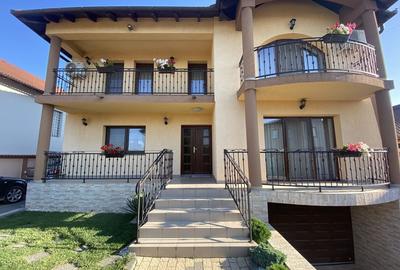 Casă individuală cu 4 camere în Central