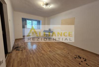 Apartament cu 2 camere decomandat în Titan