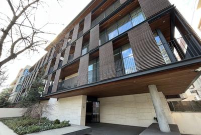 Apartament cu 5 camere semidecomandat, mobilat în Primăverii