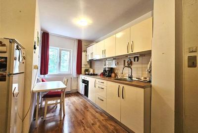 Apartament cu 2 camere semidecomandat, mobilat în Dâmbovița
