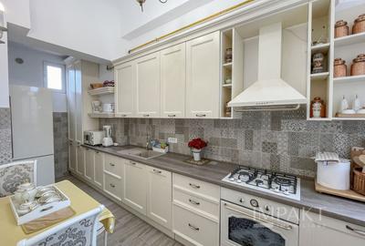 Apartament deosebit cu 3 camere, curte si parcare, aproape de Centru - 9
