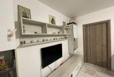 Apartament cu 2 camere semidecomandat în Obor