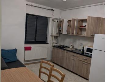 Garsonieră decomandată în Politehnica