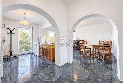 Apartament cu 3 camere decomandat în Bistrița Lac