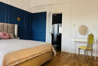Apartament cu 4 camere decomandat, mobilat în Victoriei