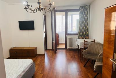 Garsoniera practica, locatie excelenta | Piata Baba Novac - Brazda - 13