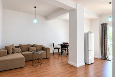 Apartament cu 2 camere semidecomandat, mobilat în Dâmbul Rotund