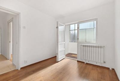 Apartament cu 3 camere de vânzare în Mangalia, 600 m până la plajă . - 1