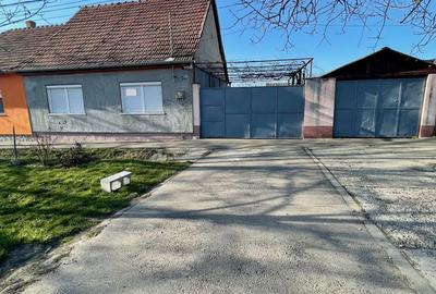 Casă individuală cu 3 camere în Oncea