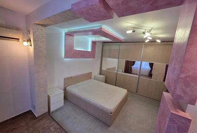 Apartament cu 3 camere decomandat, mobilat în Păcii