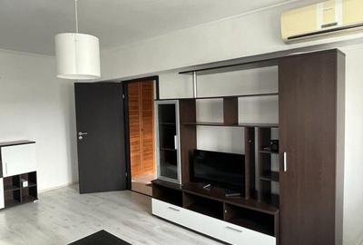 Apartament cu 2 camere semidecomandat, mobilat în P-ța Muncii