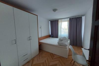 Proprietar - Inchiriez ap. 3 camere Centrul de Afaceri - Complex - 2