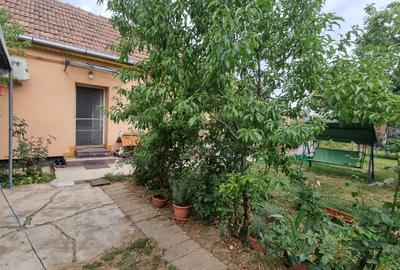 Casa cu teren 561 mp zona Bercu Rosu - 1