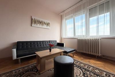 Apartament cu 2 camere decomandat, mobilat în Dacia