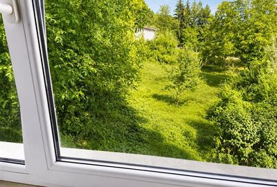 Apartament cu 3 camere decomandat în Drumul Poienii