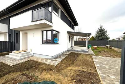 Duplex 4 cam, Coso Garaj , 2 min de centru Miroslava - 3