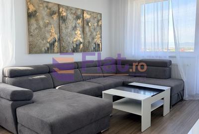 Apartament cu 3 camere decomandat în Tractorul