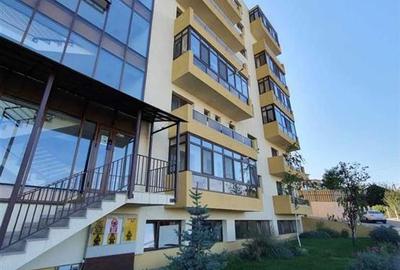 Apartament cu 3 camere decomandat în Cug