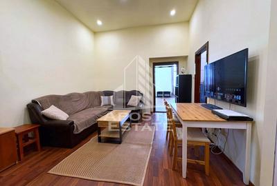 Apartament cu 2 camere decomandat, mobilat în Ultracentral