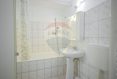 De vânzare apartament cu 3 camere zona Dacia - 12