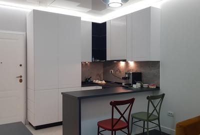 Apartament cu 2 camere semidecomandat în Tătărași