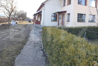 Casă individuală cu 4 camere în Stupini