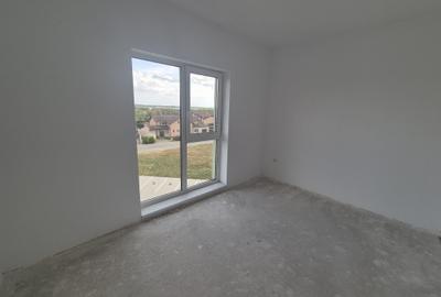Apartament penthouse 4 camere, teresa 61 mp, Arad, comision 0 - 11