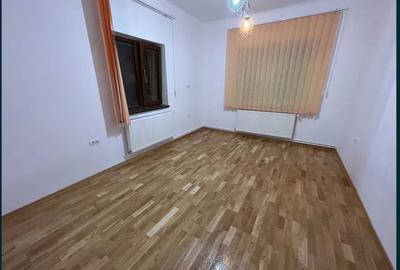 Casa 3 camere individuala,parcare, cu curte si garaj Grivitei - 5