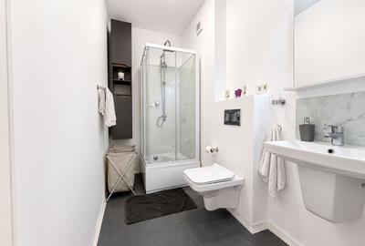 De vânzare apartament 3 camere, central - 17