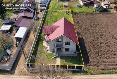 Casă cu 4 camere în Gura Văii