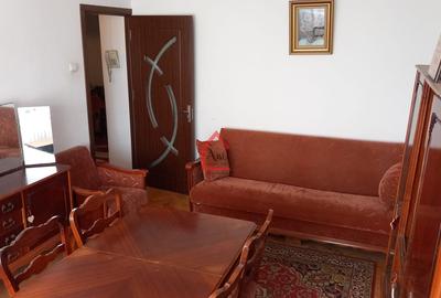 Apartament cu 3 camere, Decomandat, Zona Pacurari - 18