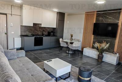 Apartament cu 2 camere decomandat, mobilat în Central