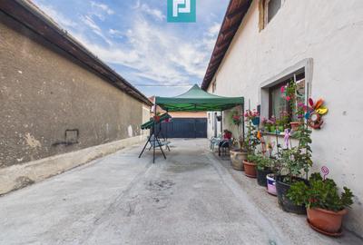 Casă P+E cu două apartamente, zona Drăgășani - 16