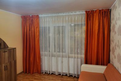 Garsonieră decomandată în Astra