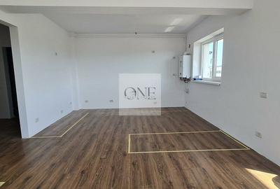 Apartament cu 3 camere decomandat în Tractorul