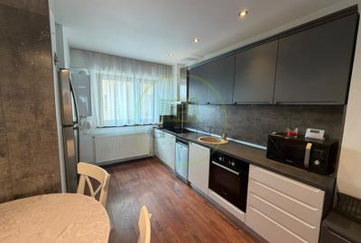 Apartament cu 3 camere decomandat, mobilat în Centrul Civic