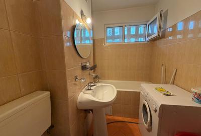 Vindem - Apartament 2 camere - et.3 - str. Rahovei - 7