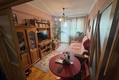 Ap 4 cam, str Mihail Kogalniceanu, bloc vila,88 mp utili, et 3/3 - 11