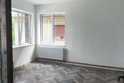 Spatiu in Vila de inchiriat , zona Centrala , 300 mp, 7 Parcari - 7