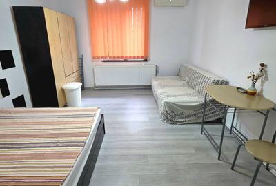 Garsonieră decomandată în Baba Novac