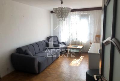 Apartament cu 4 camere semidecomandat în Circumvalațiunii