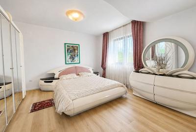 Casă cu 4 camere, priveliște panoramică, terasă, grădină si foisor - 9