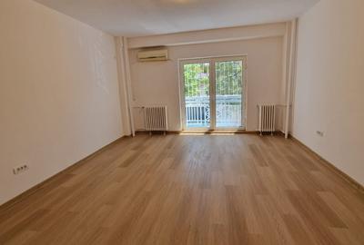 P-ta Alba Iulia - Burebista, 3 camere decom. et. 1/7, nemobilat, renovat, balcon - 1