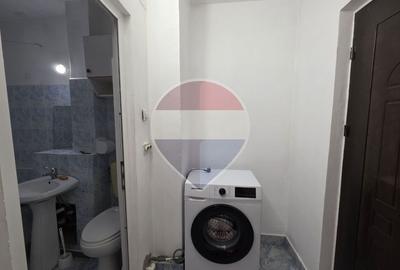 Inchiriere apartament o camera cu balcon Micalaca - 10