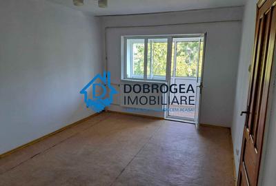 GAVRIOV CORNELIU -2 CAMERE DECOMANDAT, ETAJ 4 - 4